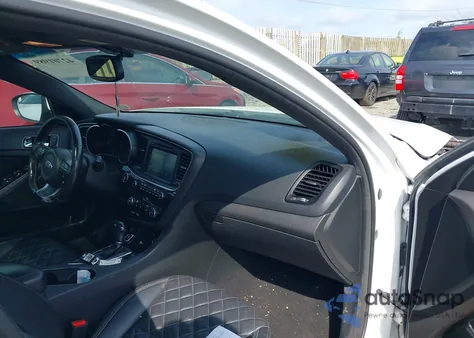 2015 Kia Optima Sxl Turbo z USA, uszkodzony, nr VIN 5XXGR4A67FG364888